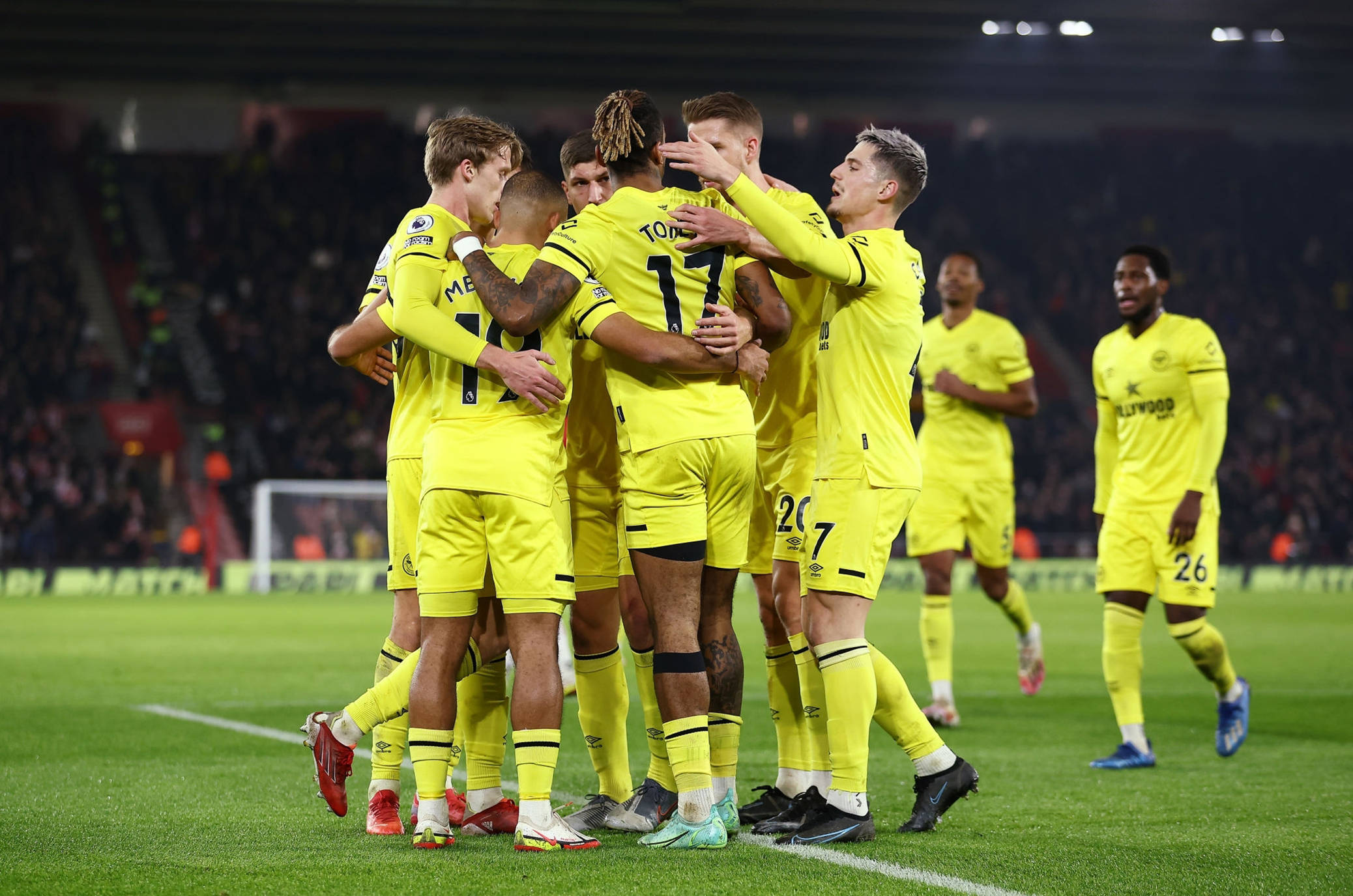 詹姆斯等 詹姆斯等